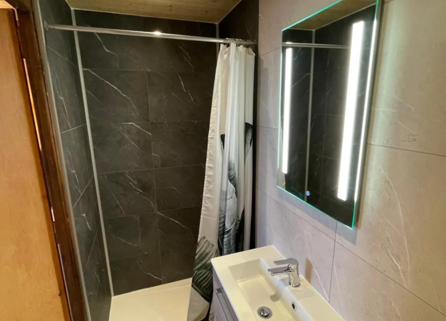 Logis Hotel & Spa Beau-Site 3*, Saint-Jean-de-Sixt France