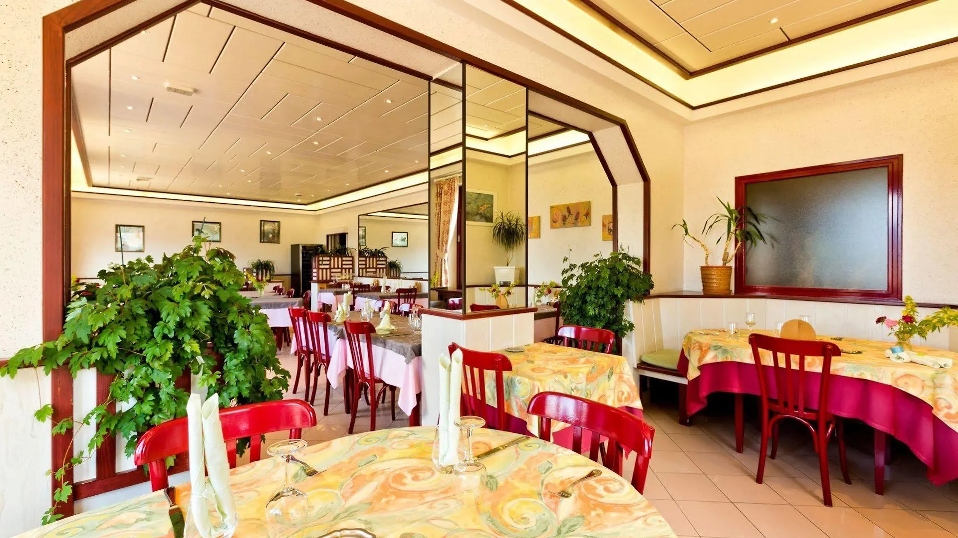 Logis Hotel&Spa Beau-Site Saint-Jean-de-Sixt Hotel