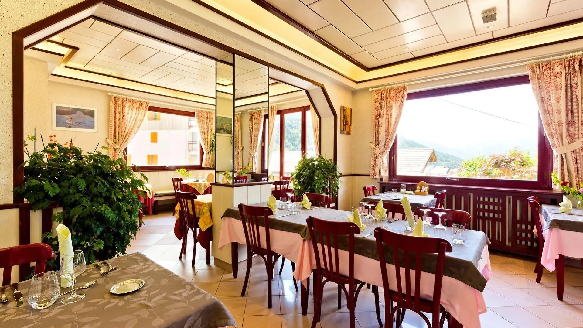 Logis Hotel&Spa Beau-Site Saint-Jean-de-Sixt 3*,  Frankrijk