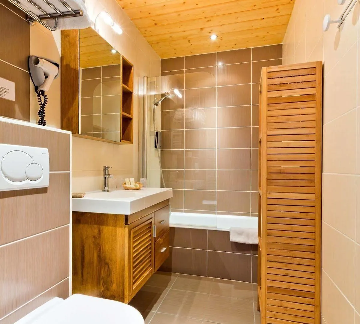 Logis Hotel&Spa Beau-Site Saint-Jean-de-Sixt 3*,